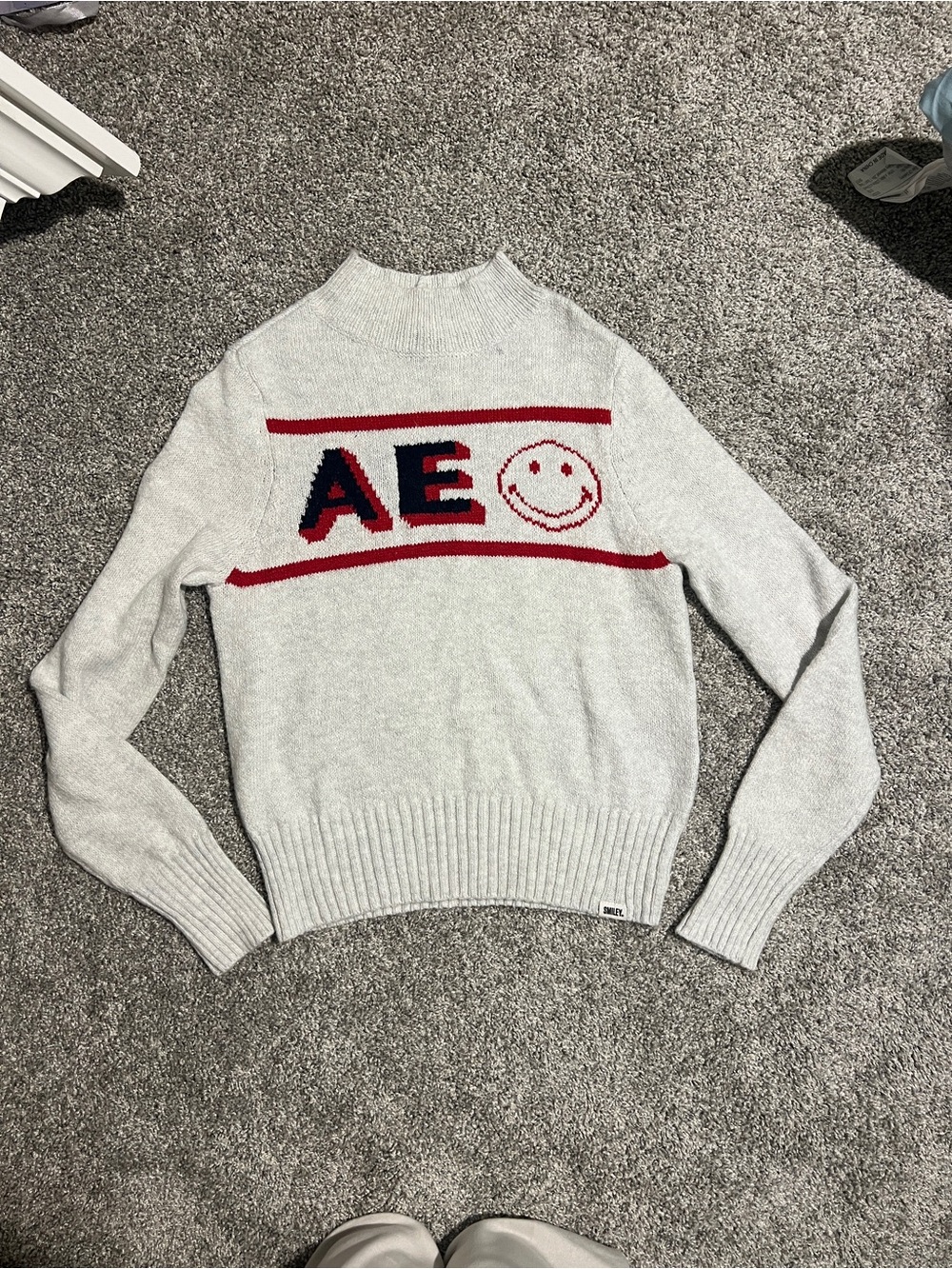 American Eagle Outfitters Light Gray Sweater with Red & Navy AE Smile Graphic